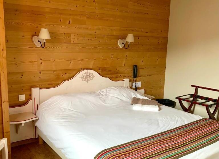 Номер Стандарт Трехместный, Hôtel   Restaurant Le Couchetat