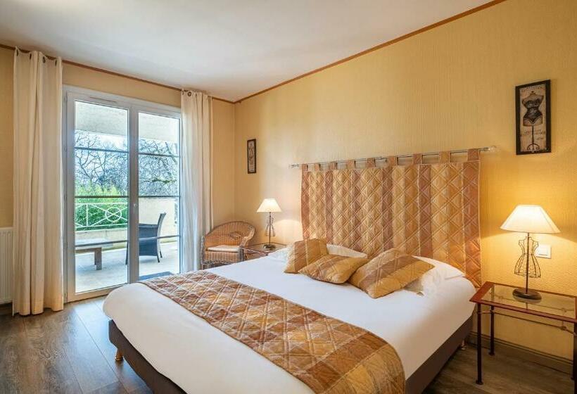 Номер Стандарт с Террасой, Domaine De L Echassier, The Originals Relais