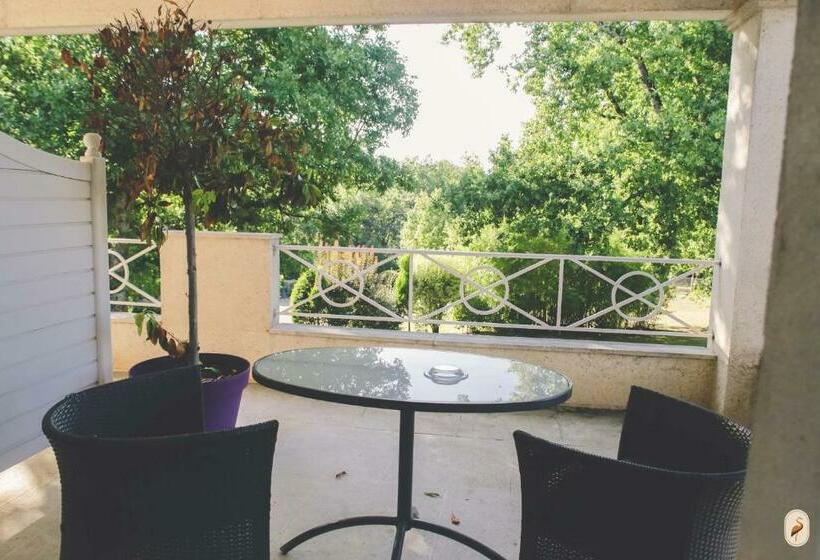 Семейный Номер, Domaine De L Echassier, The Originals Relais