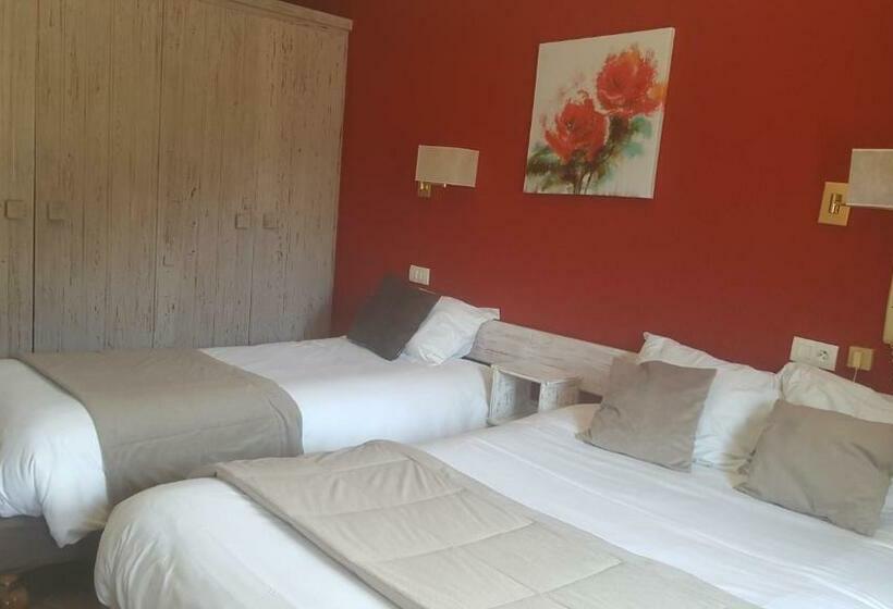 Номер Стандарт Трехместный, Hôtel L Escale Blanche