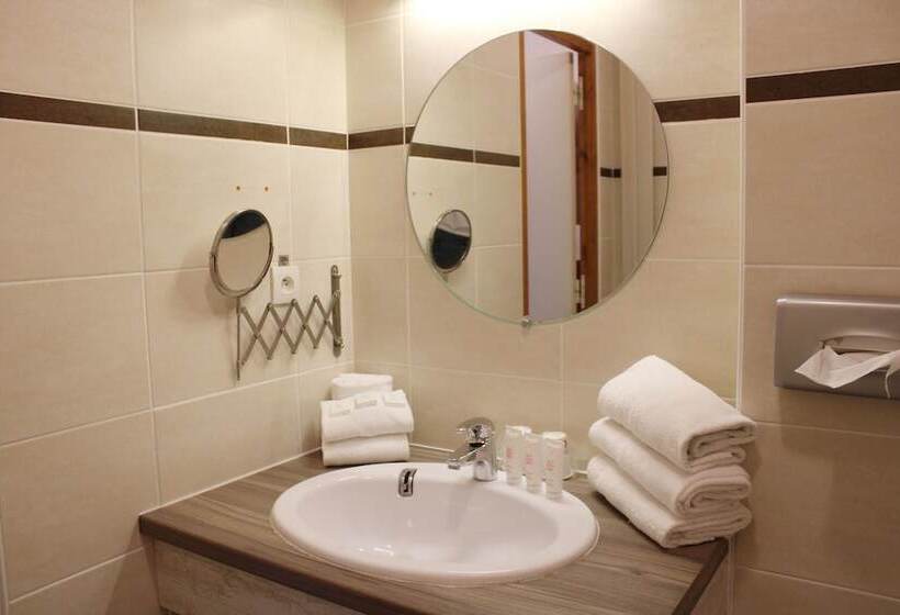 Номер Стандарт, Hôtel L Escale Blanche