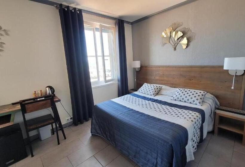 Номер Стандарт Вид на Море, Hôtel Le Dauphin Bleu