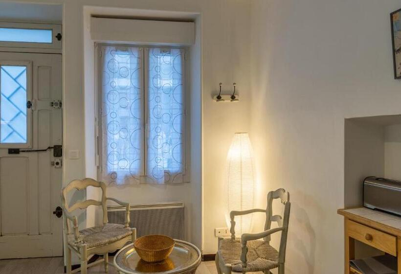 Студия Стандарт, Le Clos Du Buis
