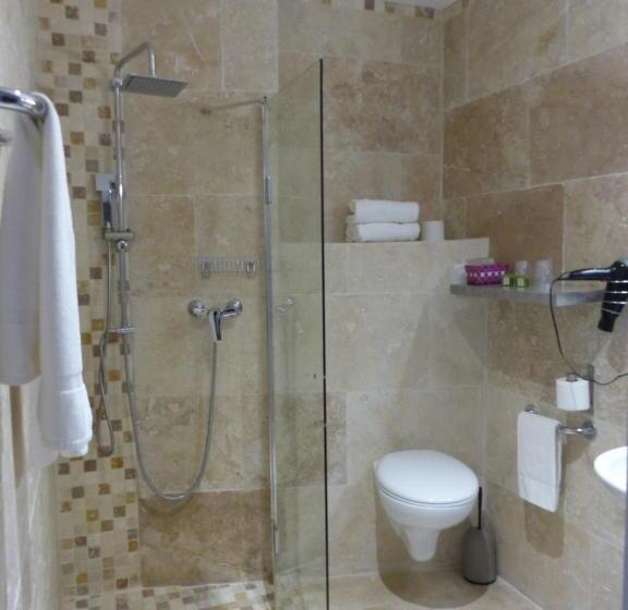 수피리어 트리플 룸, Le President Gare Nimes Pont Du Gard