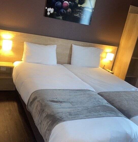Номер Стандарт, Wood Inn Bordeaux Aeroport