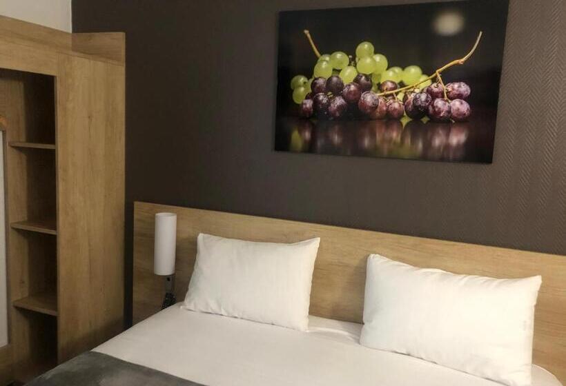 Номер Стандарт, Wood Inn Bordeaux Aeroport