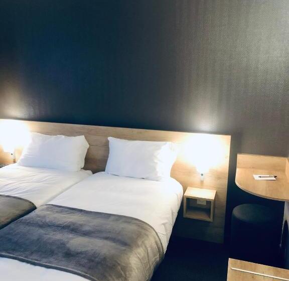 Номер Стандарт Трехместный, Wood Inn Bordeaux Aeroport