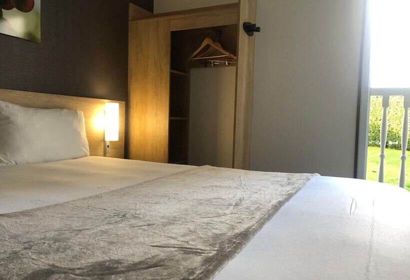 Номер Стандарт, Wood Inn Bordeaux Aeroport