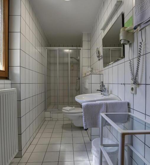 Номер Стандарт, Winzerhof Brachtendorf