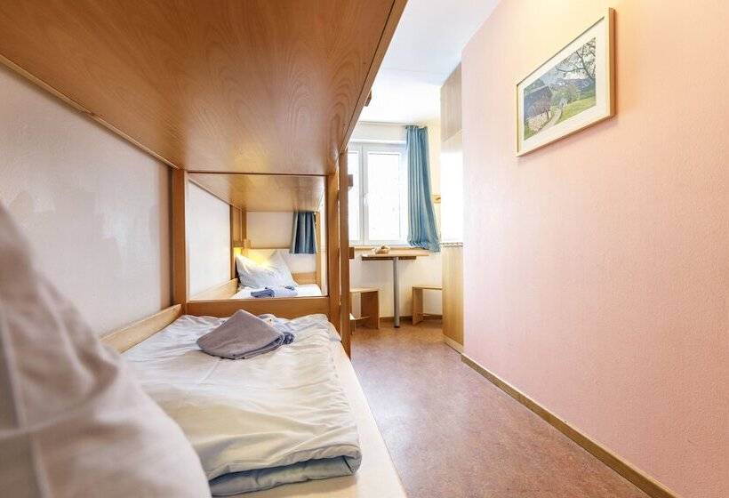Четырехместный Номер Стандарт, Djh Jugendherberge Oberstdorf   Membership Required!