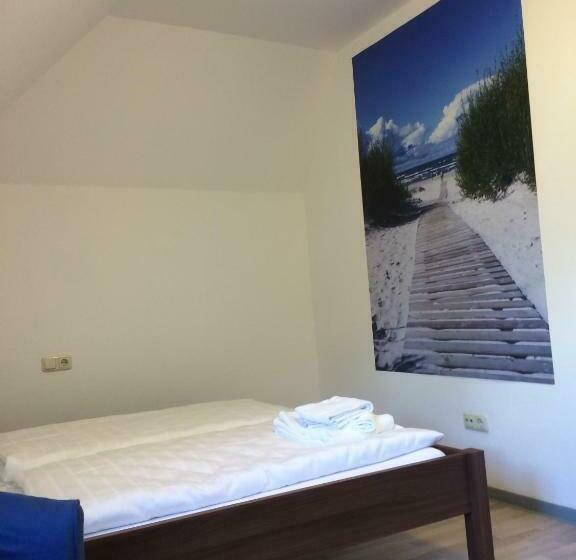 バス共有のスタンダードルーム, Kolping Hostel Trier Im Warsberger Hof