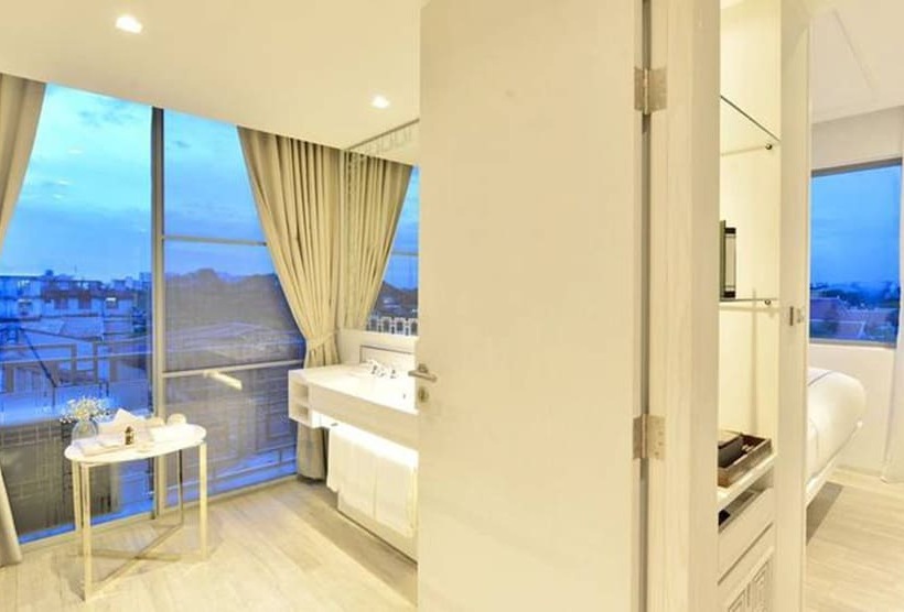 سوئیت پریمیوم, Riva Arun Bangkok