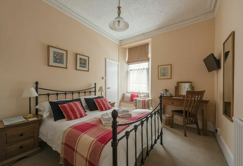 标准间, Cliftons Guest House