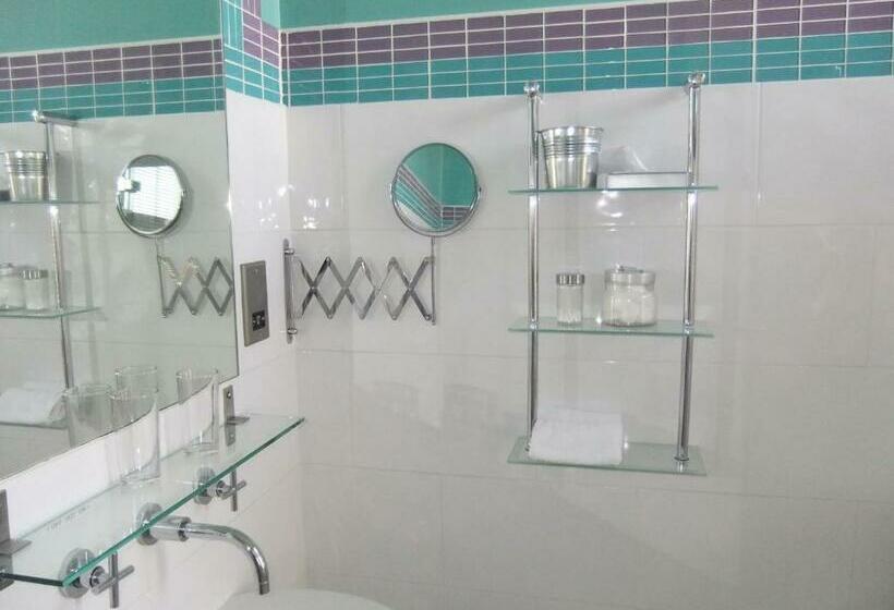 Номер Superior Кровать Кинг, Fourrooms   Couples Only