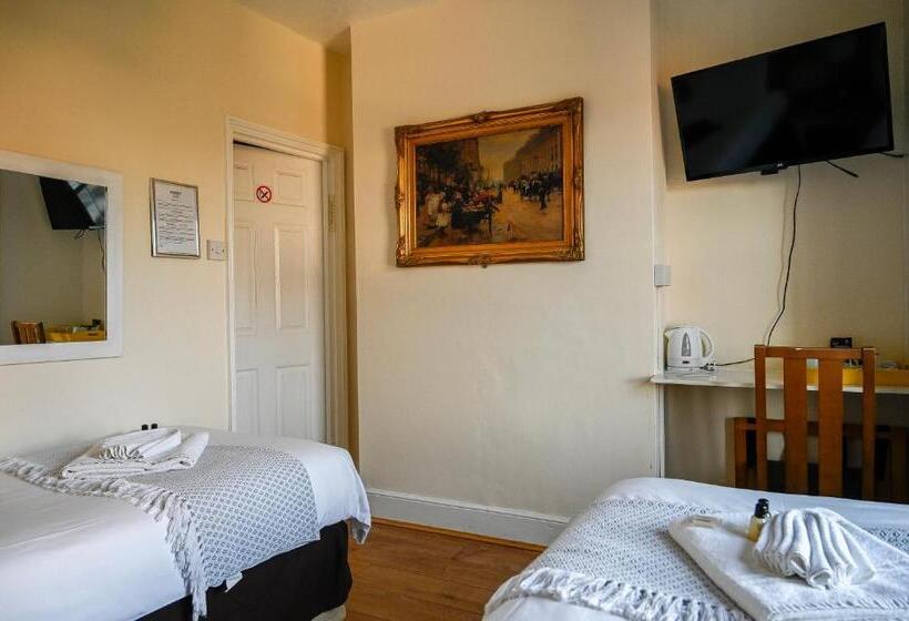 Номер Стандарт, Lonsdale Guest House