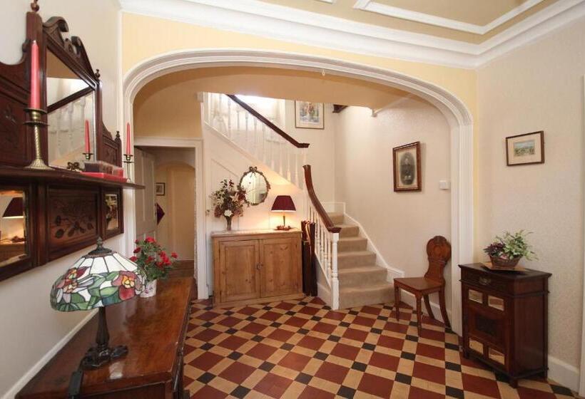 Номер Стандарт, The Old House
