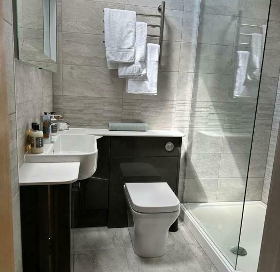 Полулюкс Одноместный с Террасой, Canaston Oaks