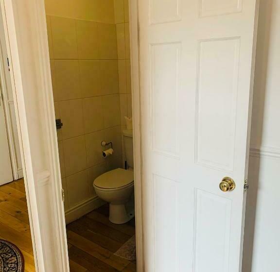 Номер Стандарт, Circle Guest House Bed Only
