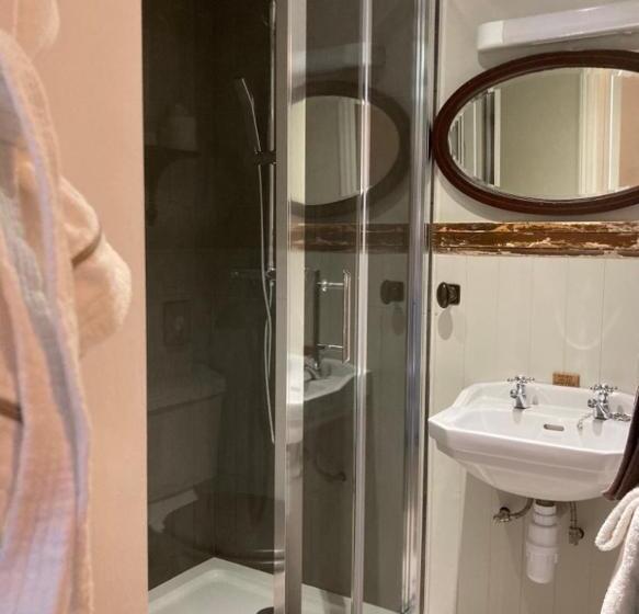 スタンダードシングルルーム, The Bridge House