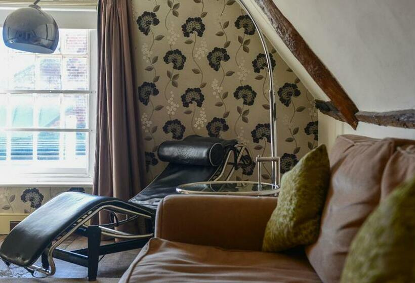 جناح ديلوكس, Sutherland House