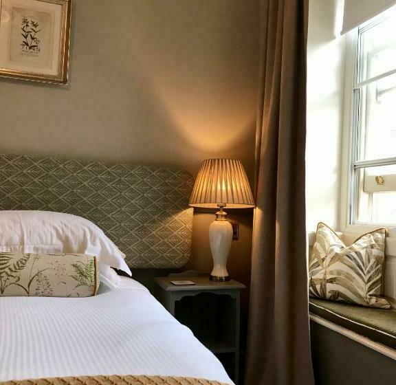 スタンダードルーム, The Bridge House