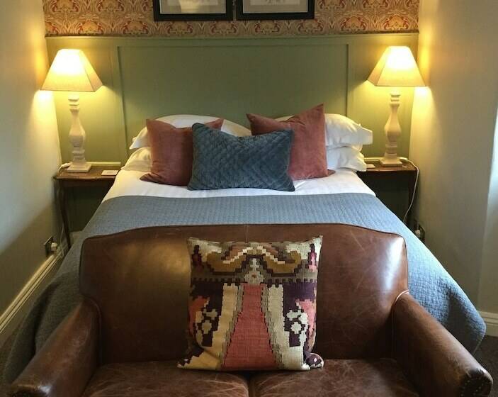 スタンダードルーム, The Bridge House