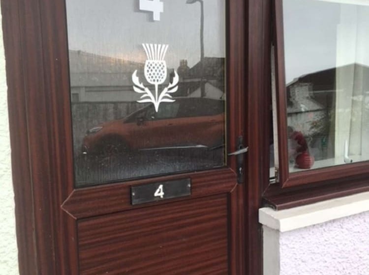 Номер Стандарт, The Thistle
