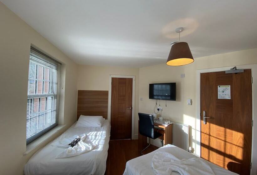 Номер Стандарт Трехместный, Wendover Arms