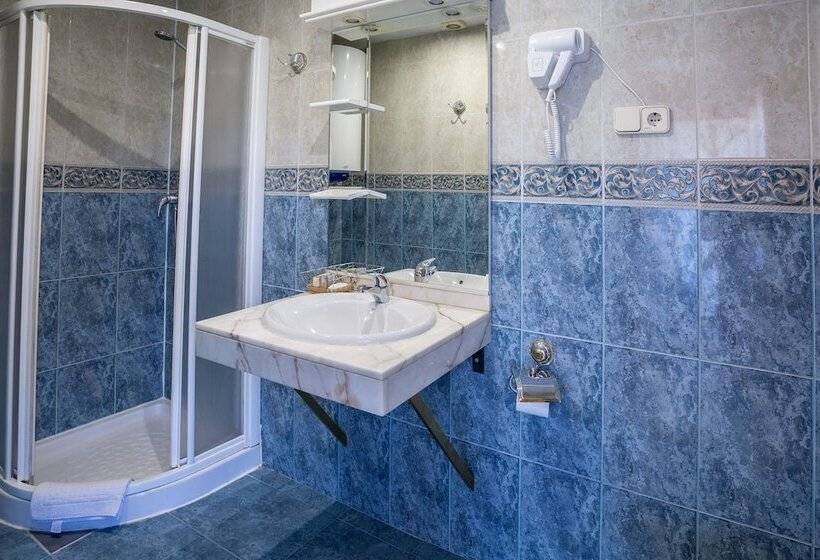 Номер Стандарт, Hostal Gran Vía