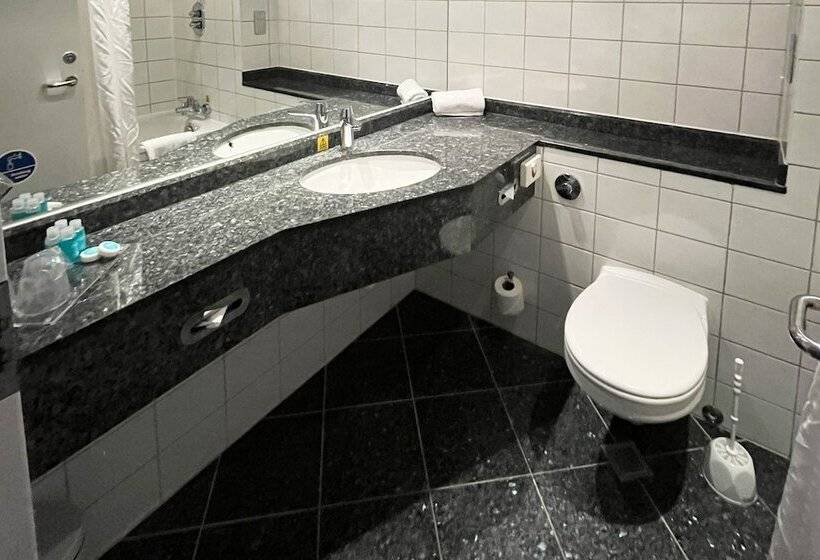 Номер Стандарт, B&b Hotel London Heathrow