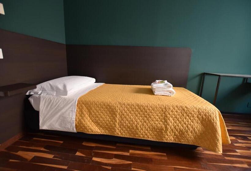 标准单人间, Il Piccolo Albergo Matera