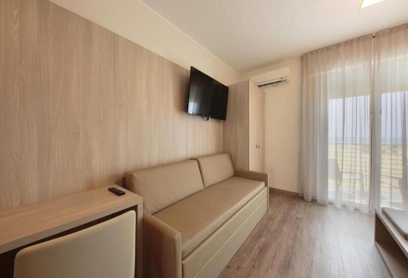 Triple Room Sea View, Monaco