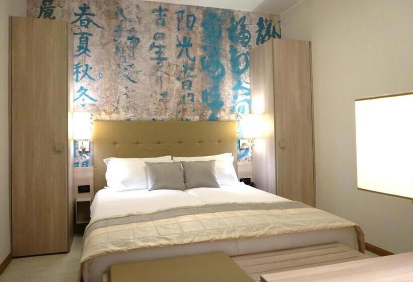基本间, Monaco