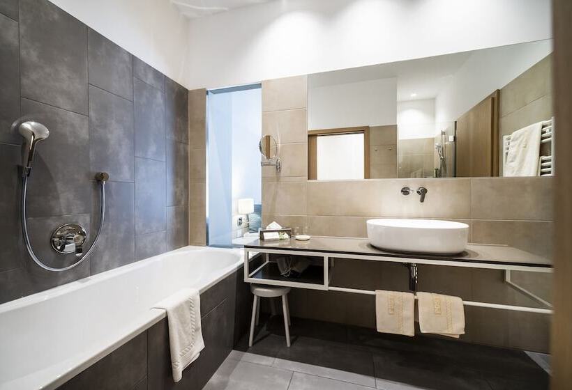 Люкс Повышенной Комфортности, Post Hotel   Tradition & Lifestyle Adults Only