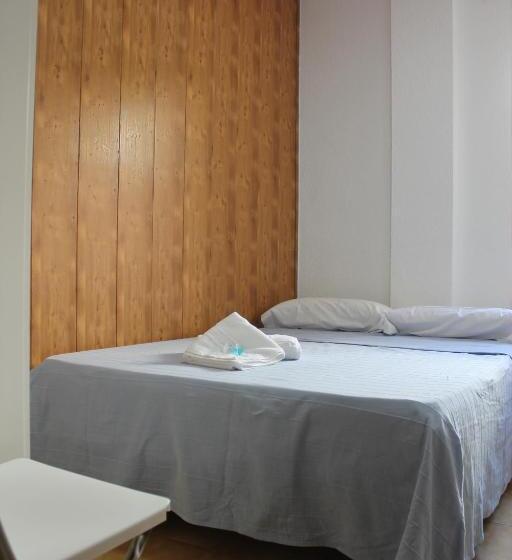 اتاق اکونومی, Hostal Amantes De Teruel