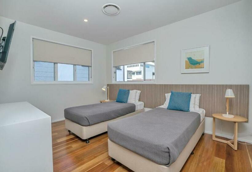 Апартаменты Deluxe 3 Спальни, Bujerum Apartments On Burleigh