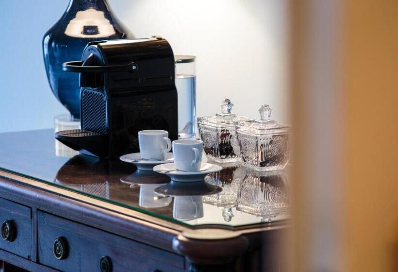 חדר סטנדרט נוף לעיר, Dear Lisbon  Palace Chiado Suites