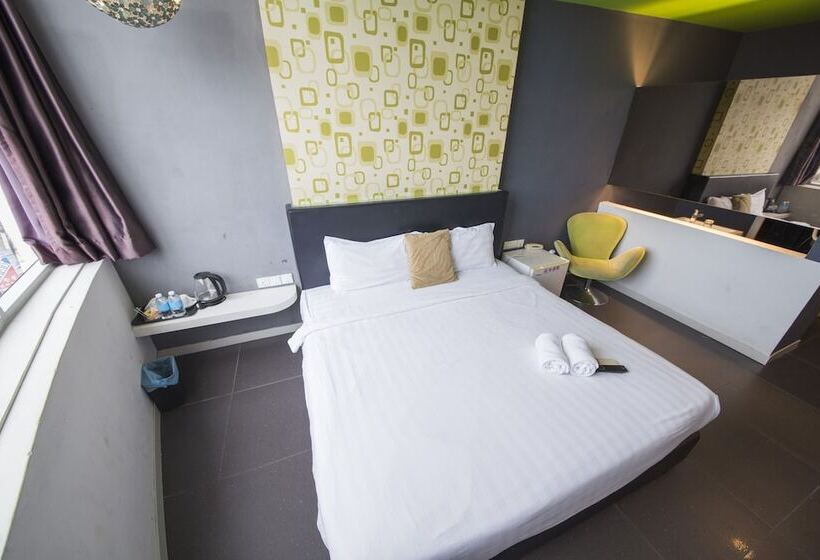 Deluxe Room, B&s Boutique