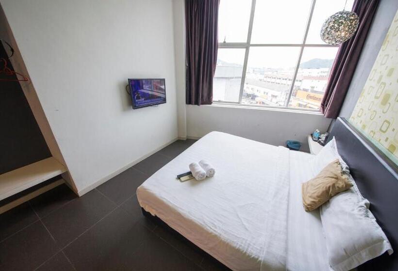 Deluxe Room, B&s Boutique
