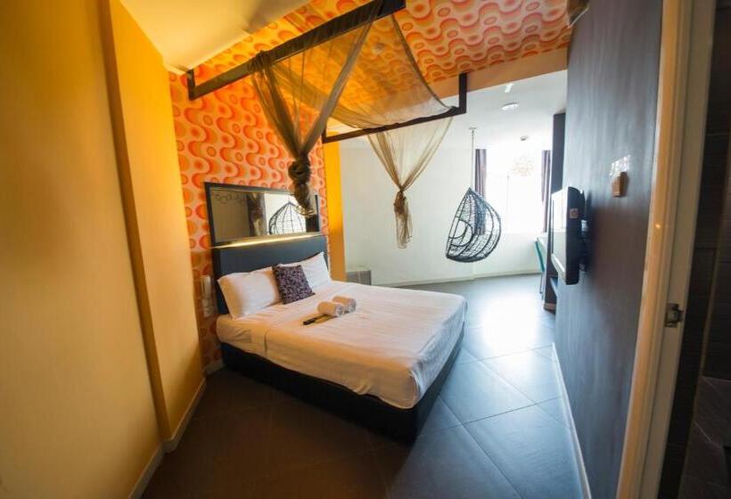Deluxe Room, B&s Boutique
