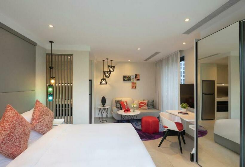استودیوی لوکس, Oakwood Studios Singapore