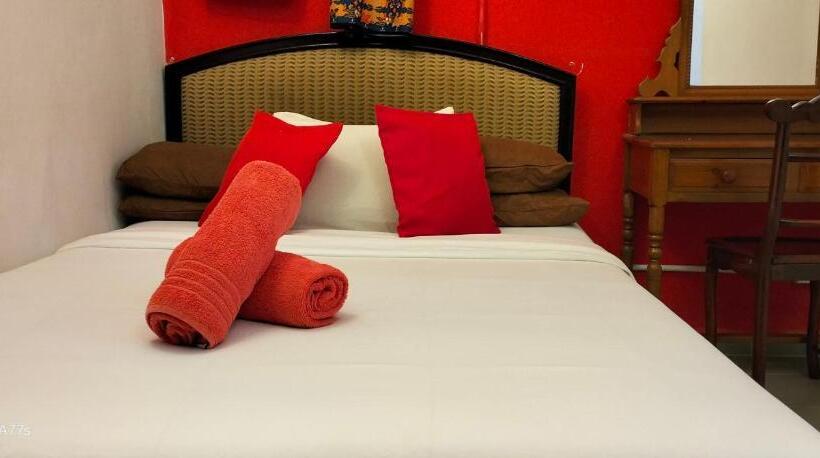 Номер Deluxe, Forest Paradise Inn Teluk Bahang Private Malay Traditional House Concept