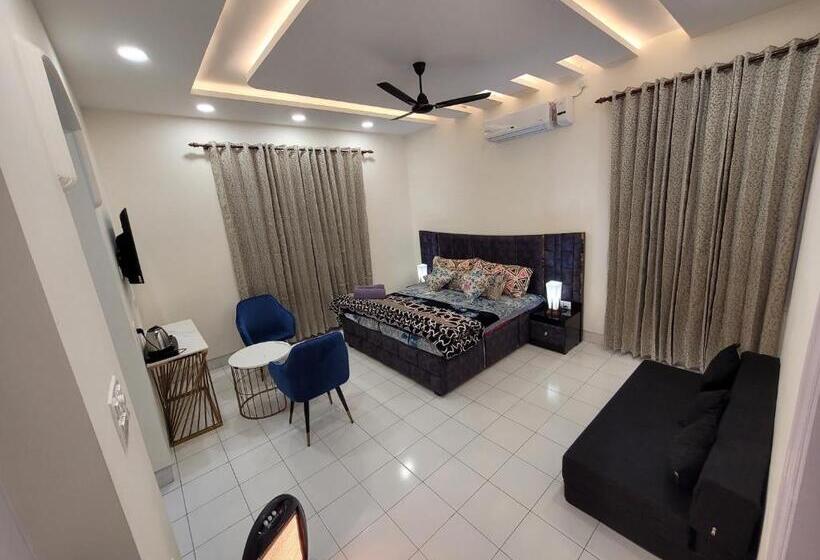 四人豪华间, Regalia Home Sapphire Stay