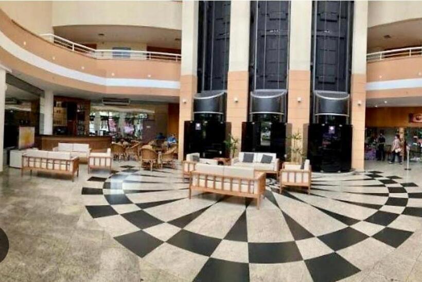 سوئیت با چشم‌انداز رودخانه, Tropical Executive Hotel Apt 606