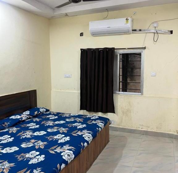 Семейный Номер Deluxe, Shivganga Guest House