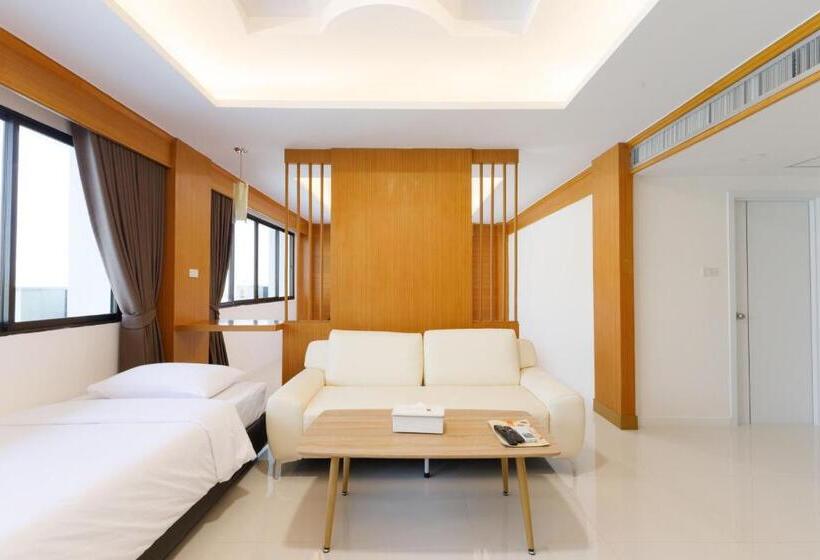패밀리 주니어 스위트, River Hotel   The Outstanding Venues Nakhon Pathom