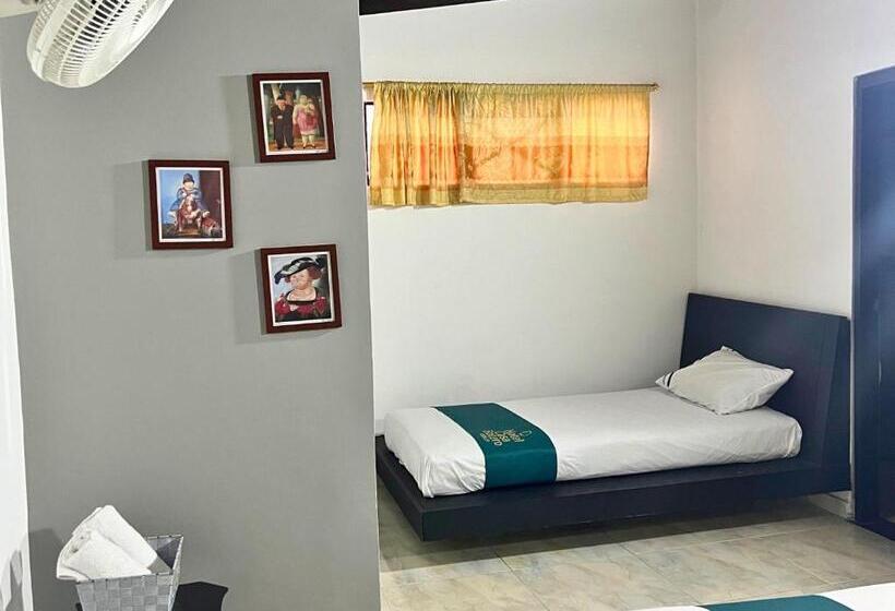 스탠다드 트리플 룸, Casa Botero Medellín