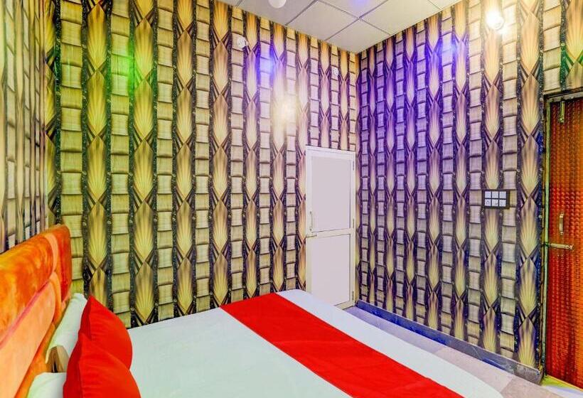 Трехместный Номер Классика, Oyo Yadav Restaurant & Family Rooms