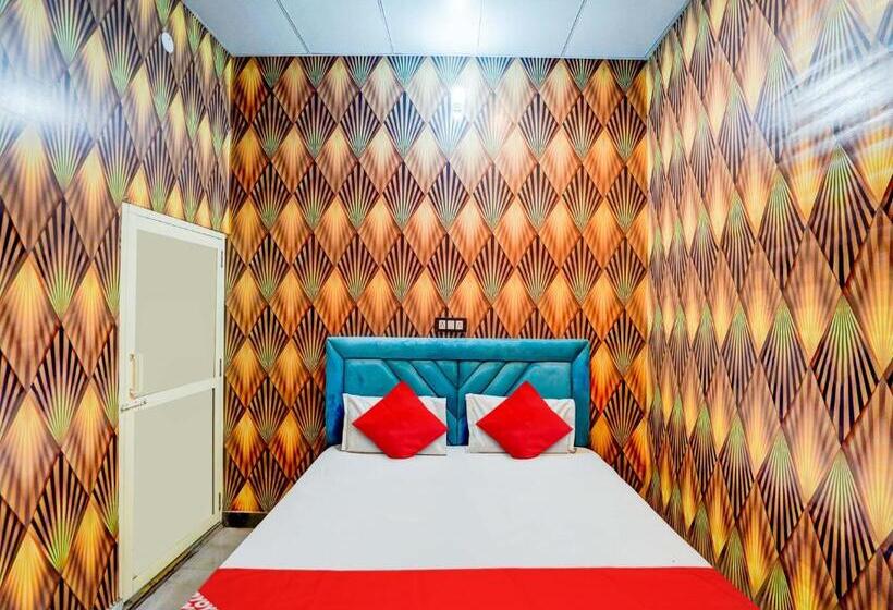 Трехместный Номер Классика, Oyo Yadav Restaurant & Family Rooms