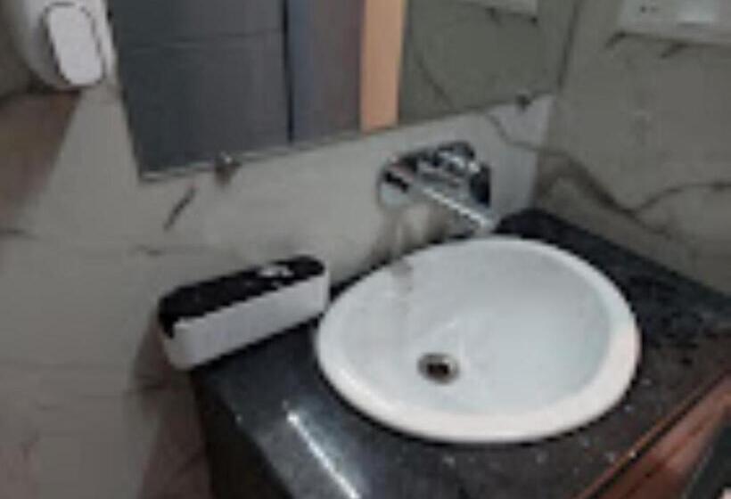 Люкс, Prago Varanasi